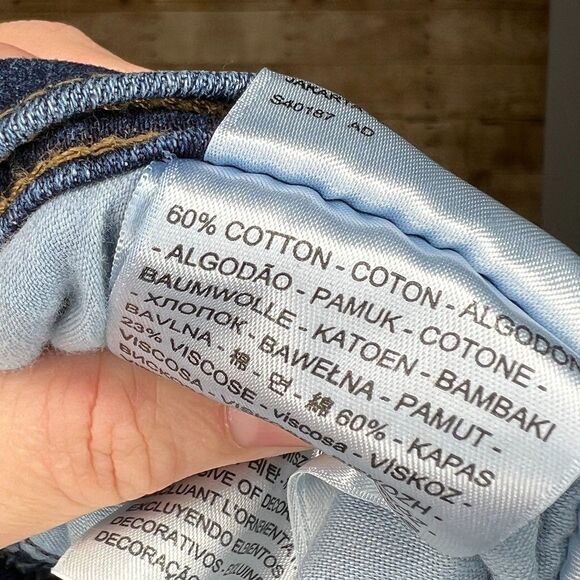 LEVI'S WOMEN'S SIZE 10R MID-RISE CLASSIC CASUAL EVERYDAY BOOTCUT JEANS - Picture 9 of 14